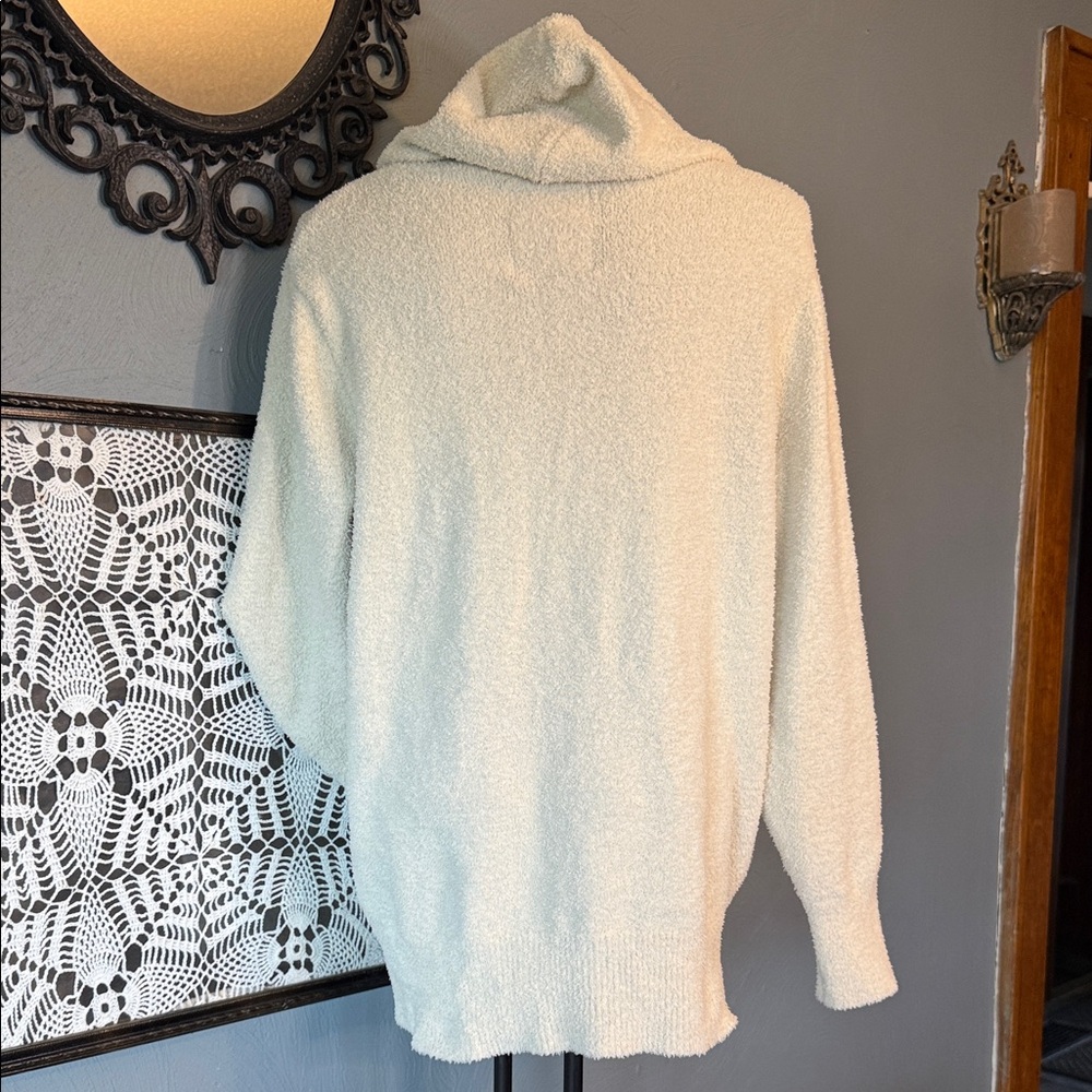 Jeffree Star Cream Hoodie with Star Logo - Picture 3 of 4